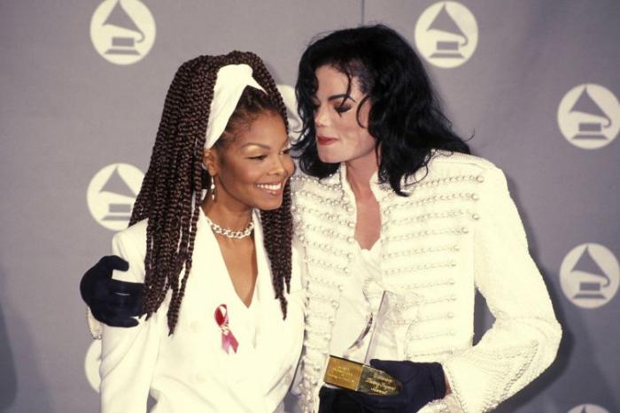 6 лет без Майкла Джексона: добрые поступки короля поп-музыки (13 фото)
