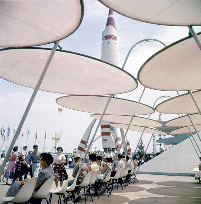 Открытие «Диснейленда» в 1955 году (15 фото)