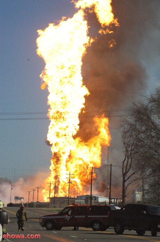 Как горят газопроводы  (5 фото)