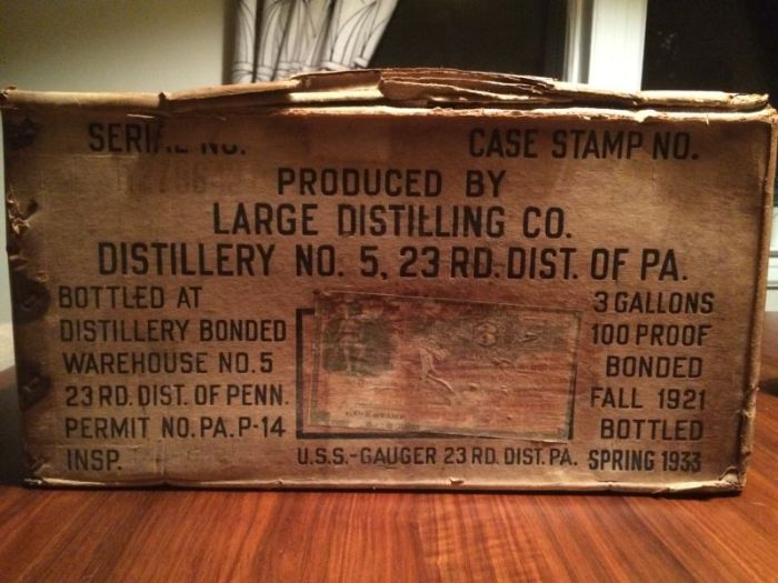 Американец купил полный ящик виски времен сухого закона (10 фото)