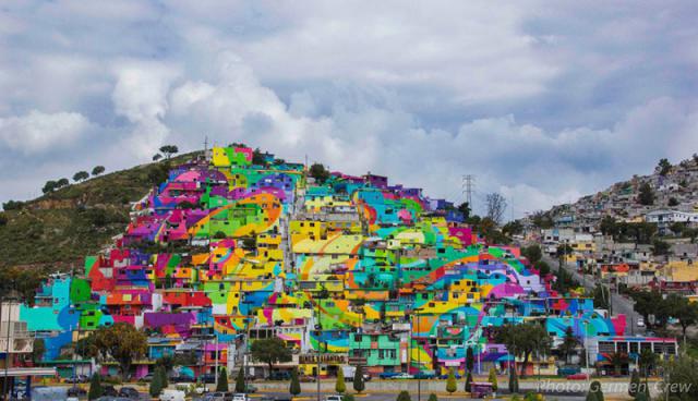 Мексиканские власти попросили  художников разрисовать дома (10 фото)