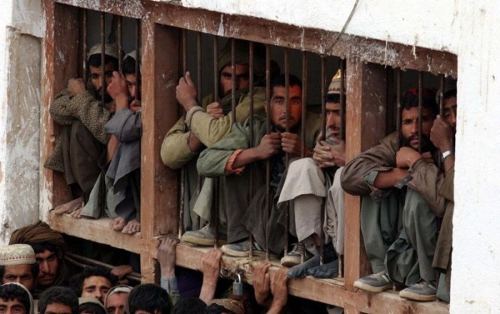 Условия содержания заключенных в разных странах мира (21 фото)