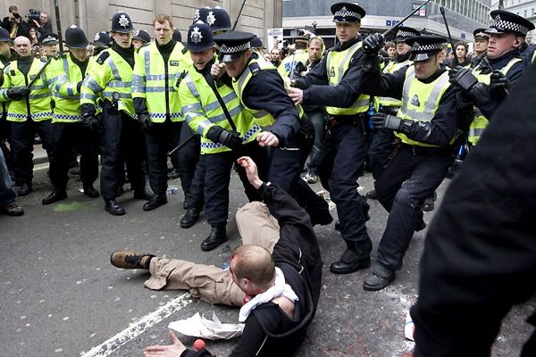 Беспорядки в Лондоне (29 фото)