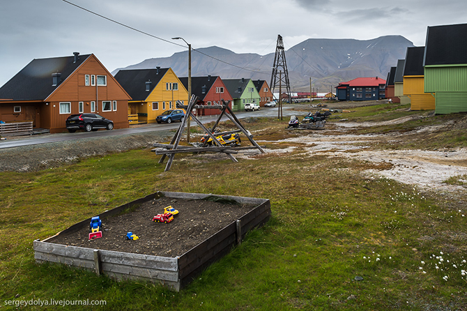 Как и чем живут норвежцы на Шпицбергене (42 фото)
