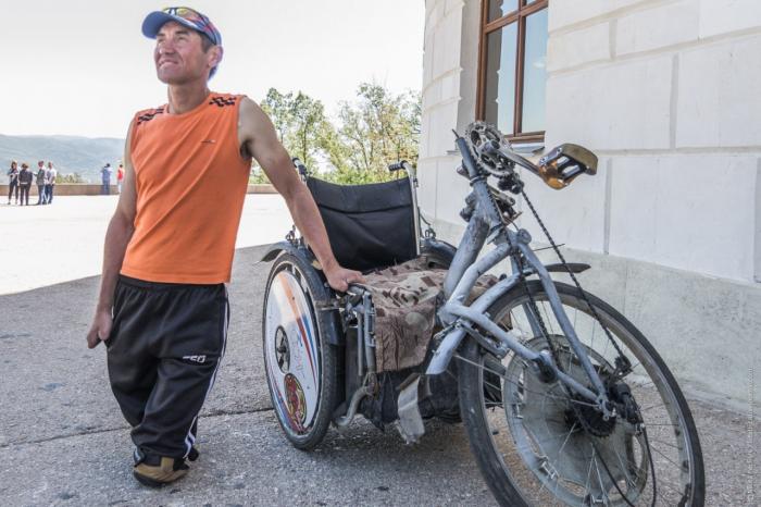 На инвалидной коляске из Уфы в Севастополь (5 фото)