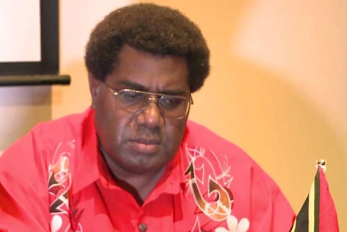 Спикер парламента Вануату помиловал самого себя (3 фото)