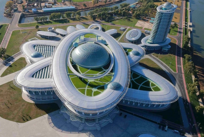 В КНДР открыли современный научно-технический комплекс (8 фото)