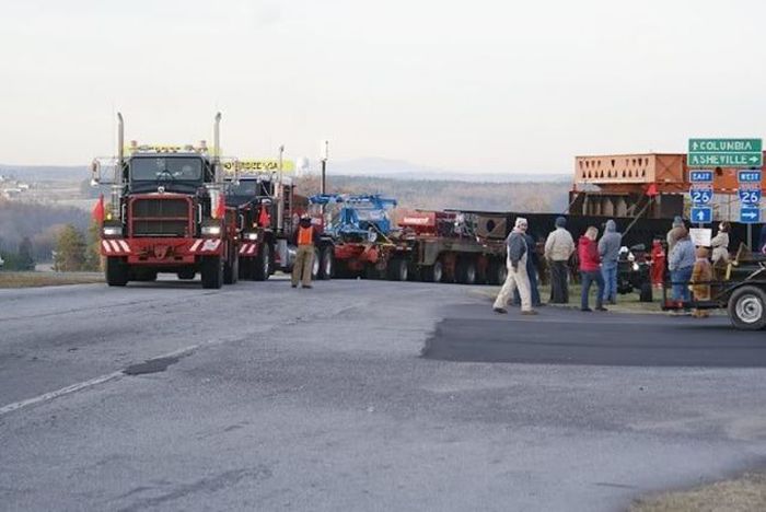 Мега грузовик (9 фото)