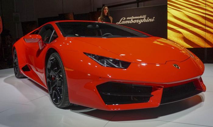 Заднеприводные суперкары Lamborghini (6 фото)