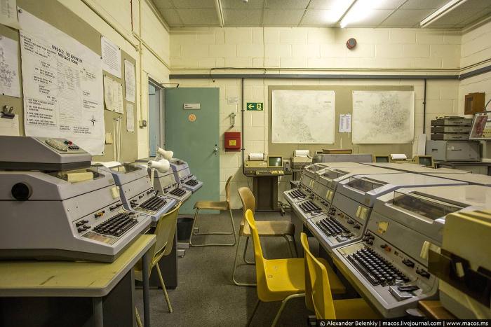 Экскурсия по британскому бункеру на случай ядерной войны (31 фото)