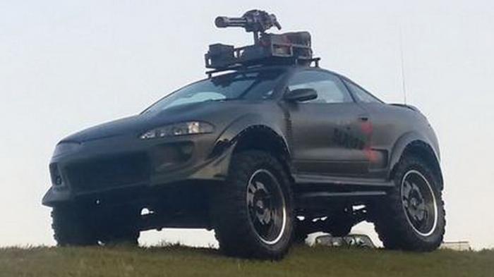 Mitsubishi Eclipse подготовленный для истребления зомби (7 фото)