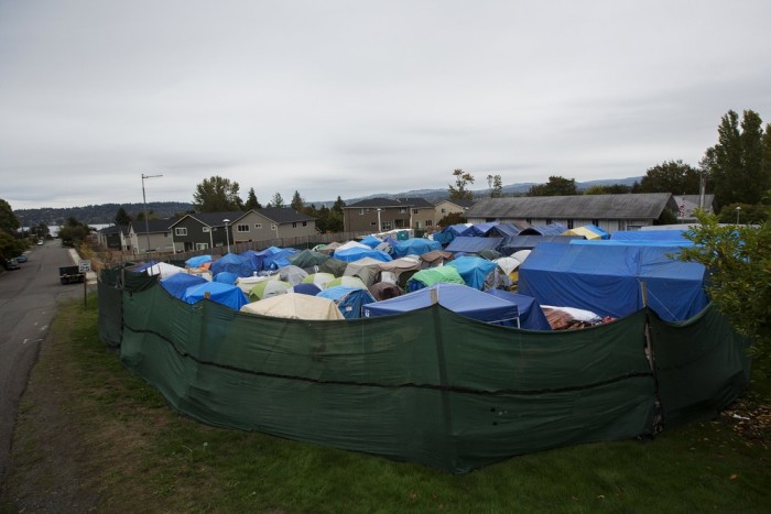 Палаточный городок «Надежда» для бездомных в США (35 фото)