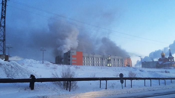 Пенсионер устроил пожар в здании мэрии, в котором погибли три человека (5 фото)