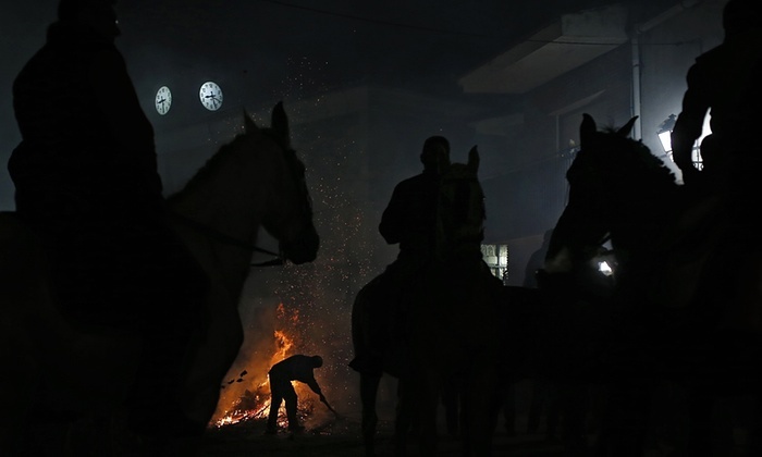   Las Luminarias   (12 )