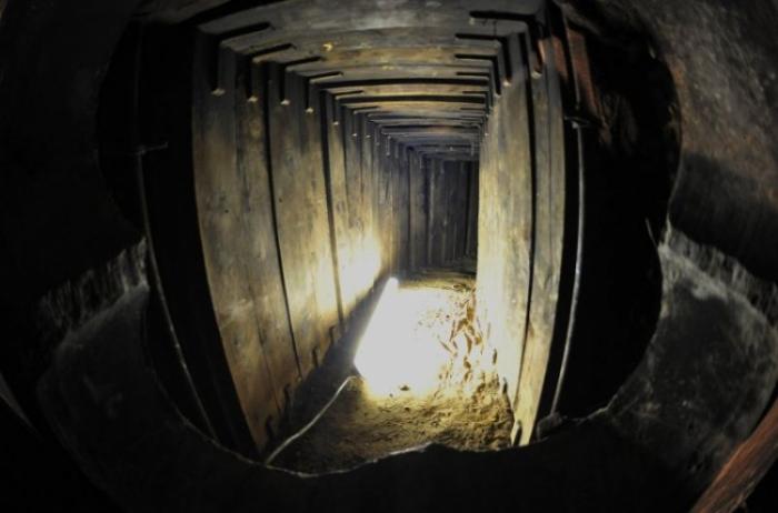 Голливудское ограбление банка - через подземный тоннель (6 фото)