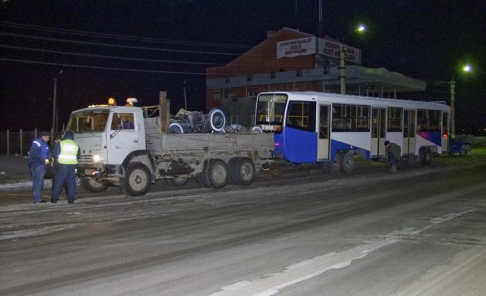 Перевозка трамвая (7 фото)