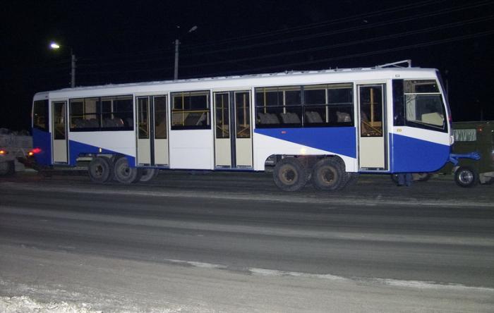 Перевозка трамвая (7 фото)