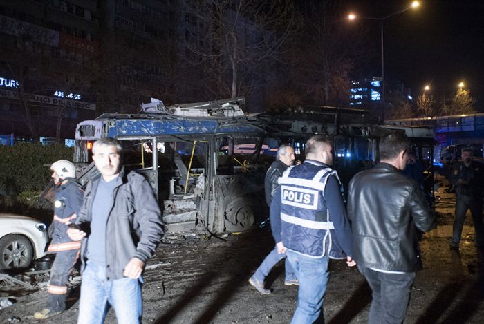 В деловом центре Анкары произошел крупный теракт (14 фото)