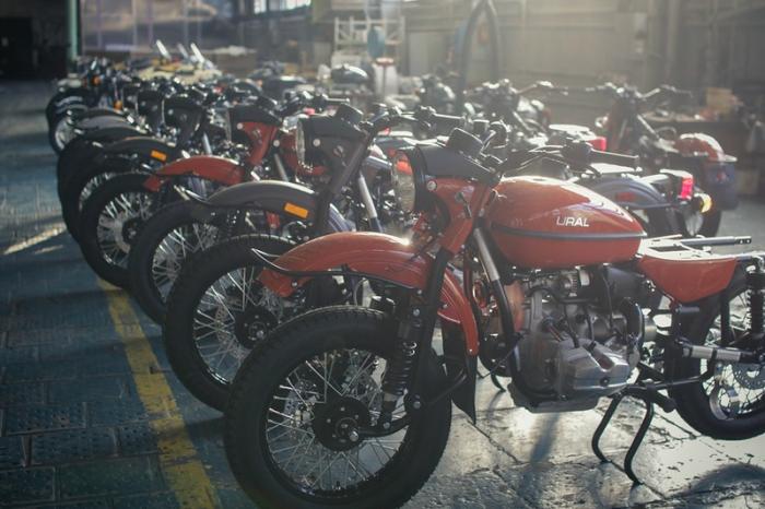 Как собирают мотоциклы «Урал» (33 фото)