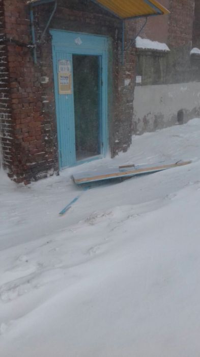 «Черная пурга» и штормовой ветер обрушились на Норильск (27 фото)