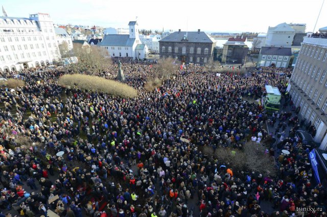 Жители Исландии требуют отставки премьер-министра (4 фото)