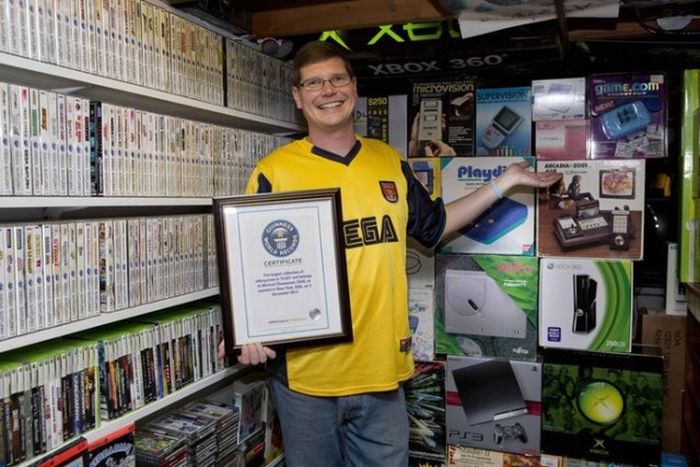 Невероятная коллекция видеоигр стоимостью 150 000 долларов (7 фото)