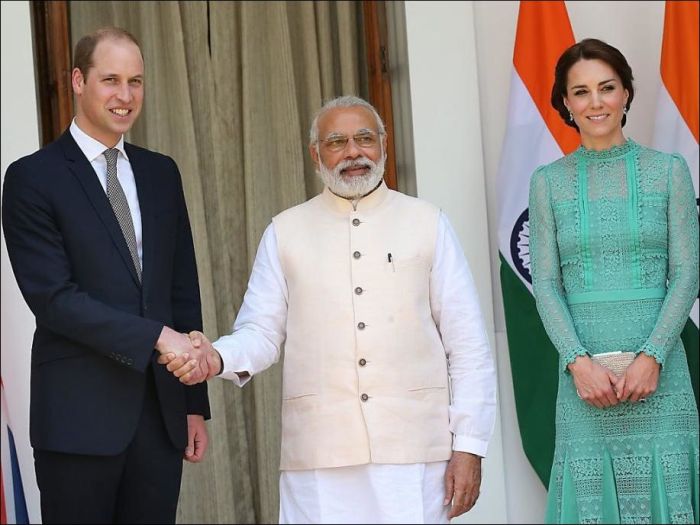 Последствия рукопожатия принца Уильяма и премьер-министра Индии (3 фото)