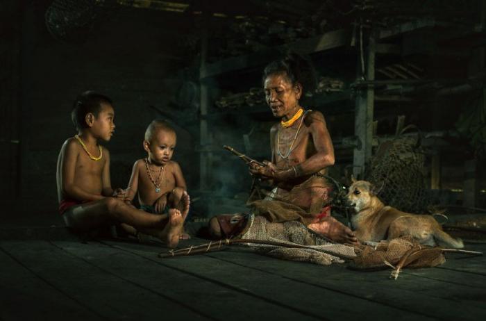 Жизнь дикого племени (11 фото)
