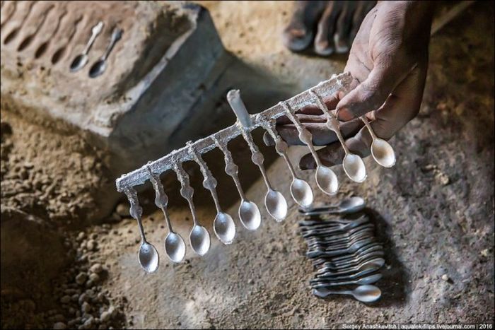 Алюминиевые изделия ремесленников Мадагаскара (21 фото)
