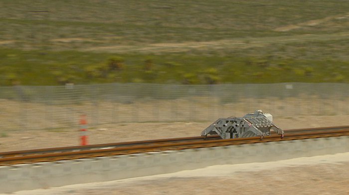 Первый тест Hyperloop (4 фото)