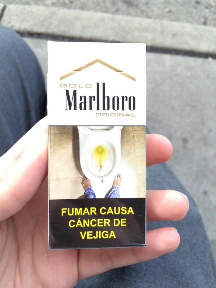 Как в Эквадоре происходит борьба с курением (2 фото)