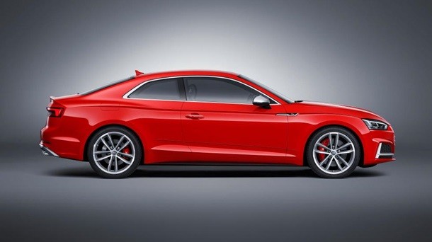 Audi представила A5 нового поколения (10 фото)