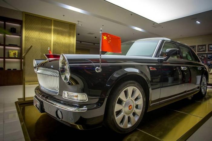 Китайский конкурент Rolls-Royce за миллион долларов (13 фото)
