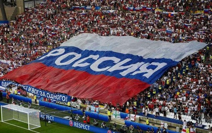 Российский футбольный союз оштрафован на 150 000 евро (3 фото)
