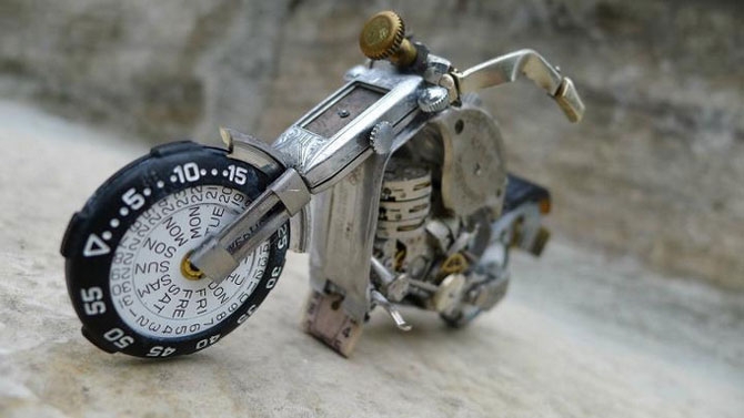 Мотоциклы из часов (13 фото)