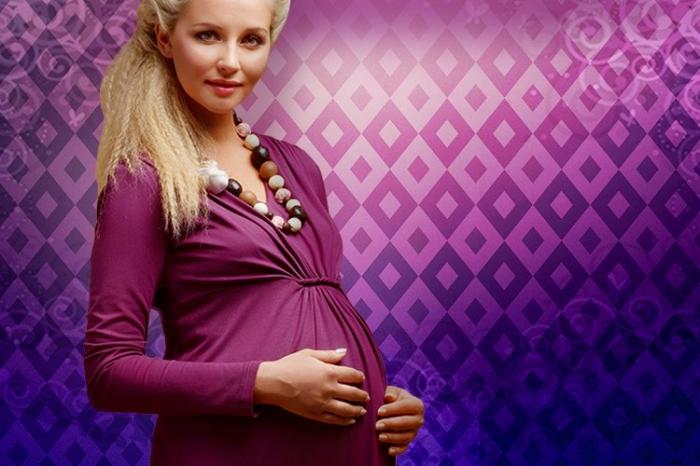 Как выбрать одежду для беременных и кормящих мам (4 фото)