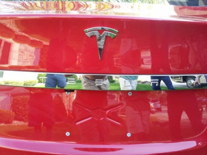 Новая Tesla - фотоотчет первого владельца (12 фото)