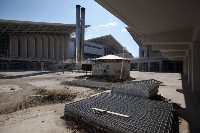 Олимпийская деревня в Афинах спустя 12 лет после Олимпиады (32 фото)