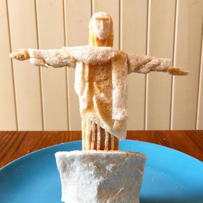 Папа создаёт умопомрачительные скульптуры из тостов для своей дочери с пищевой аллергией (19 фото)