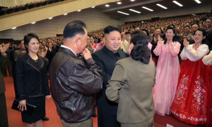 Ким Чен Ын сколотил собственный герл-бэнд (8 фото)