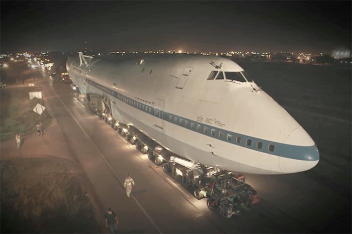 Самый большой арт-автомобиль в мире (9 фото)