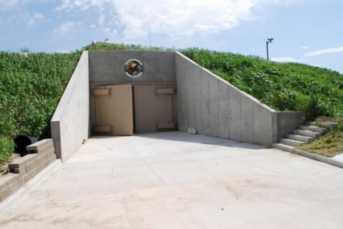 Подземный многоквартирный бункер (17 фото)