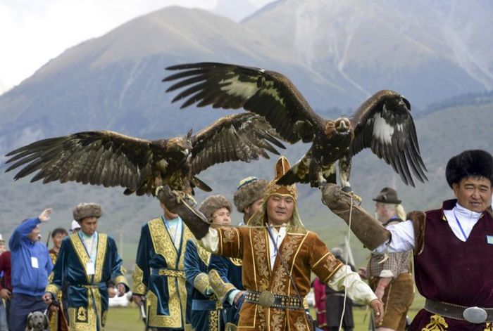 Церемония открытия Всемирных игр кочевников в Кыргызстане (30 фото)