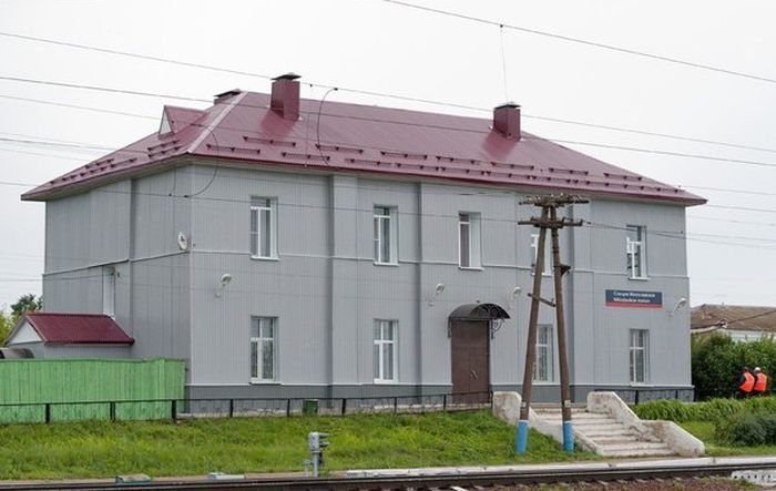 Реконструкция старого вокзала в поселке Милославское (2 фото)