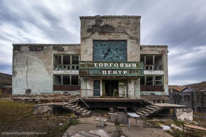 Заброшенная советская ядерная база Гудым на Чукотке (42 фото)