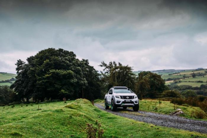 Nissan    Navara   (30 )