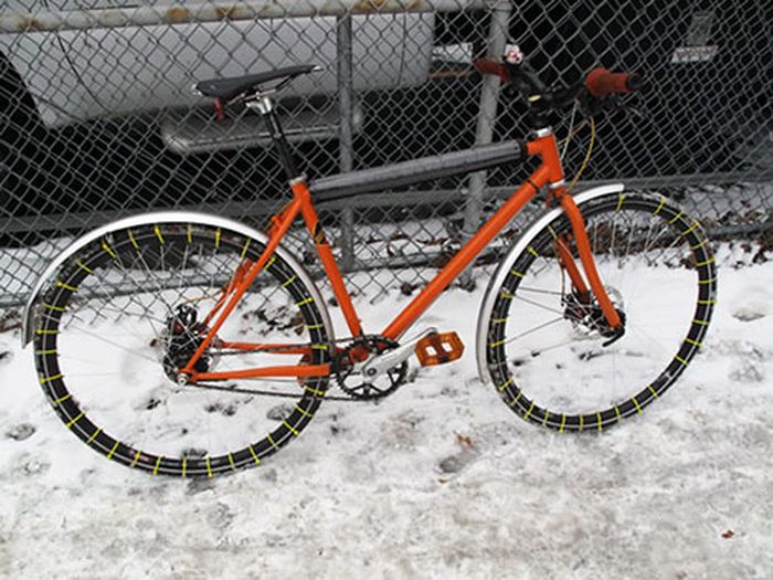 Как зимой покататься на велосипеде (5 фото)