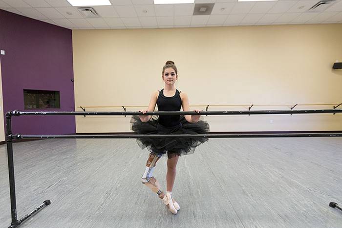  5 нравится не нравится Эта балерина, потерявшая ногу из-за рака, снова может танцевать (4 фото)
