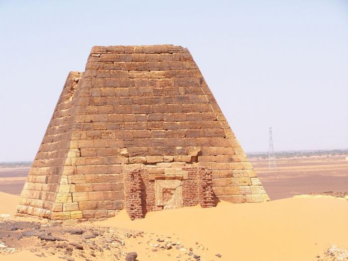 Пирамиды Нубии (40 фото)
