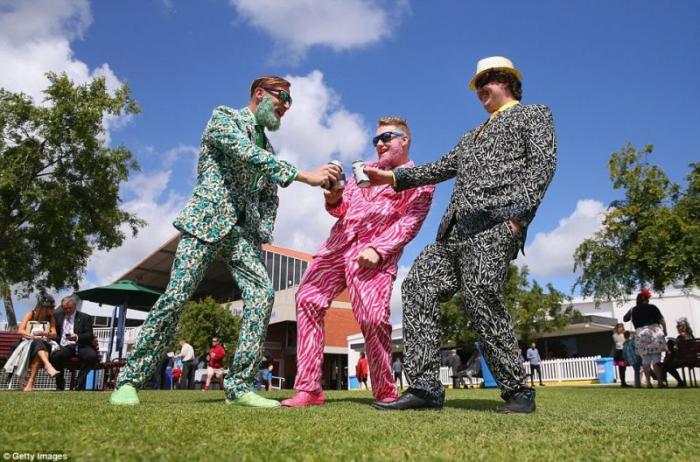 Гламурные любители скачек Australian Geelong Cup (40 фото)